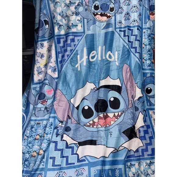 Stitch Blanket Throw Soft Warm And Ready For Gift Giving - Picture 2 of 8